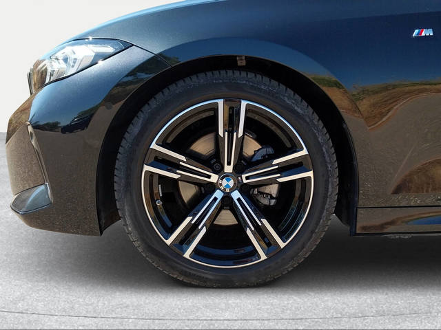 BMW Serie 3 320d color Negro. Año 2024. 140KW(190CV). Diésel. En concesionario San Rafael Motor, S.L. de Córdoba