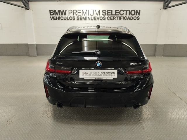 BMW Serie 3 320d Touring color Negro. Año 2023. 140KW(190CV). Híbrido Electro/Diesel. En concesionario Autoberón de La Rioja