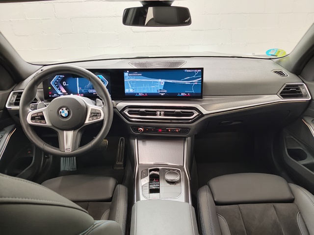 BMW Serie 3 320d Touring color Negro. Año 2023. 140KW(190CV). Híbrido Electro/Diesel. En concesionario Autoberón de La Rioja