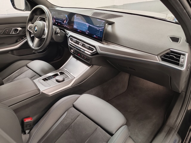 BMW Serie 3 320d Touring color Negro. Año 2023. 140KW(190CV). Híbrido Electro/Diesel. En concesionario Autoberón de La Rioja