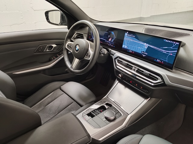 BMW Serie 3 320d Touring color Negro. Año 2023. 140KW(190CV). Híbrido Electro/Diesel. En concesionario Autoberón de La Rioja