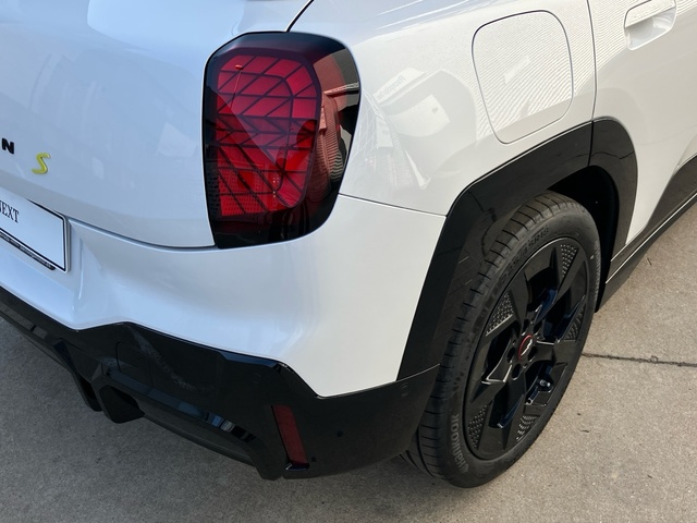 fotoG 11 del MINI MINI Aceman SE 160 kW (218 CV) 218cv Eléctrico del 2025 en León