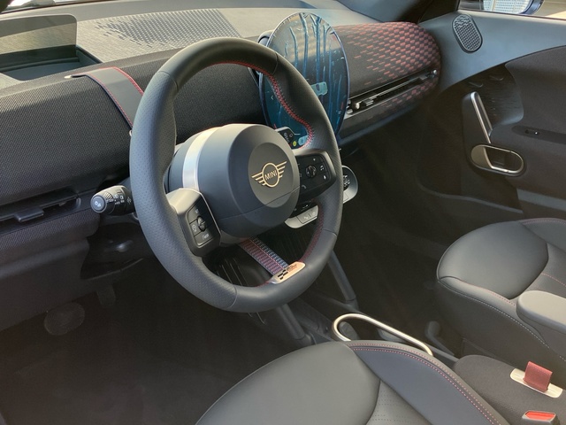 fotoG 15 del MINI MINI Aceman SE 160 kW (218 CV) 218cv Eléctrico del 2025 en León