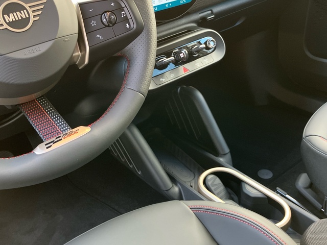 fotoG 16 del MINI MINI Aceman SE 160 kW (218 CV) 218cv Eléctrico del 2025 en León