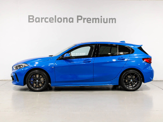 BMW Serie 1 118d color Azul. Año 2021. 110KW(150CV). Diésel. En concesionario Barcelona Premium -- GRAN VIA de Barcelona