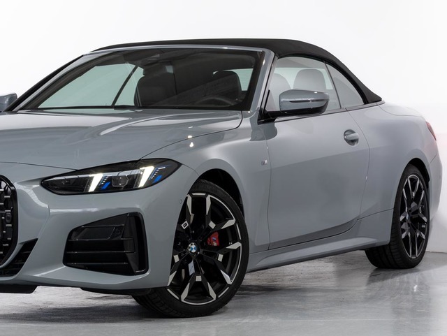 BMW Serie 4 430i Cabrio color Gris. Año 2024. 180KW(245CV). Gasolina. En concesionario Oliva Motor Girona de Girona