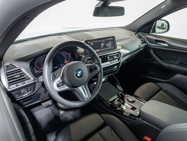 BMW X4 xDrive20d color Negro. Año 2025. 140KW(190CV). Diésel. En concesionario Oliva Motor Girona de Girona