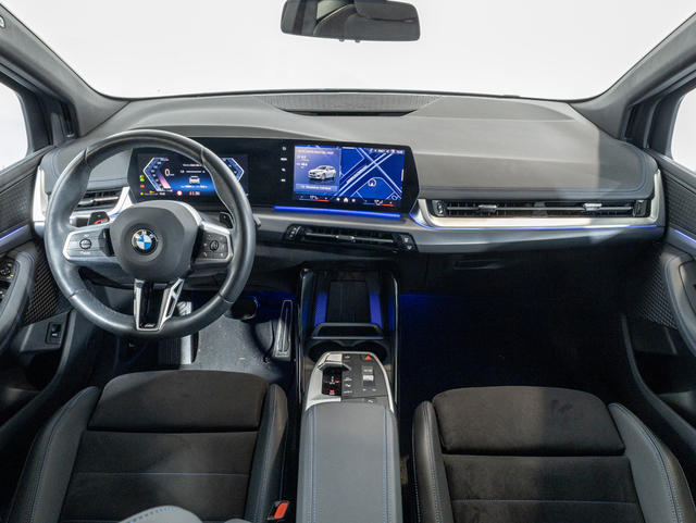 BMW Serie 2 220i Active Tourer color Gris. Año 2025. 125KW(170CV). Gasolina. En concesionario Oliva Motor Girona de Girona