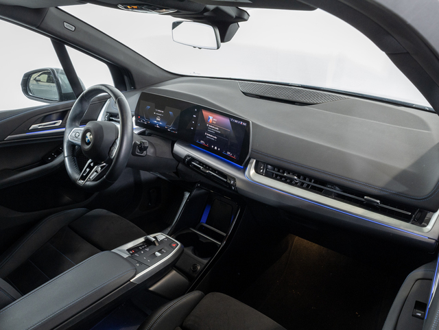 BMW Serie 2 220i Active Tourer color Gris. Año 2025. 125KW(170CV). Gasolina. En concesionario Oliva Motor Girona de Girona