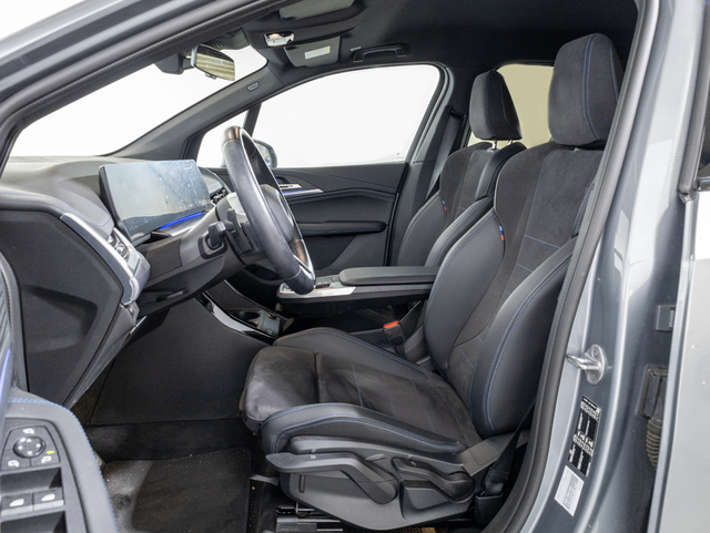 BMW Serie 2 220i Active Tourer color Gris. Año 2025. 125KW(170CV). Gasolina. En concesionario Oliva Motor Girona de Girona