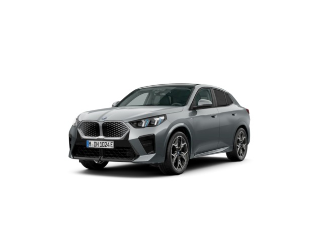 BMW iX2 eDrive20 color Gris. Año 2025. 150KW(204CV). Eléctrico. En concesionario Motor Munich Cadi - Manresa - VO de Barcelona