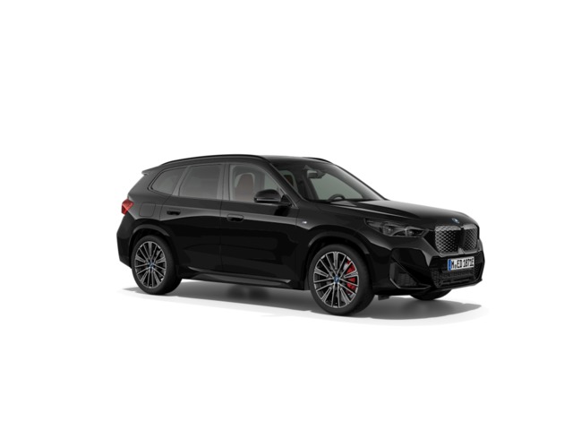 BMW iX1 eDrive20 color Negro. Año 2025. 150KW(204CV). Eléctrico. En concesionario Motor Munich Cadi - Manresa - VO de Barcelona