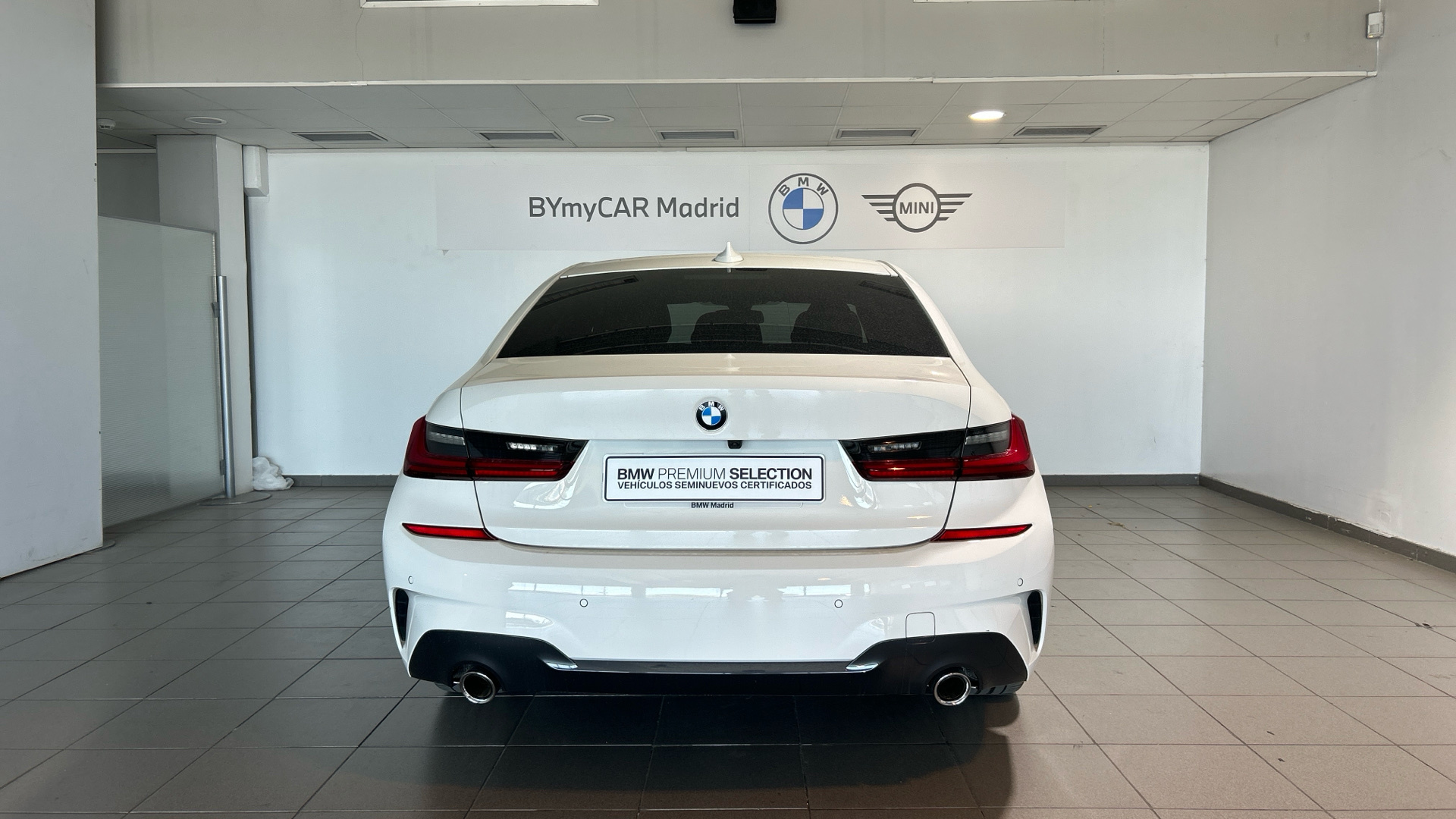 BMW Serie 3 320d color Blanco. Año 2022. 140KW(190CV). Diésel. En concesionario BYmyCAR Madrid - Alcalá de Madrid