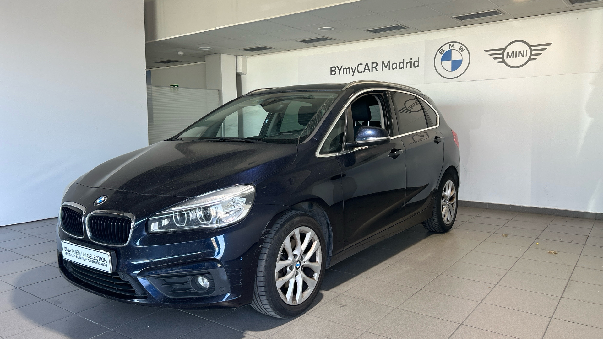 BMW Serie 2 218d Active Tourer color Azul. Año 2017. 110KW(150CV). Diésel. En concesionario BYmyCAR Madrid - Alcalá de Madrid