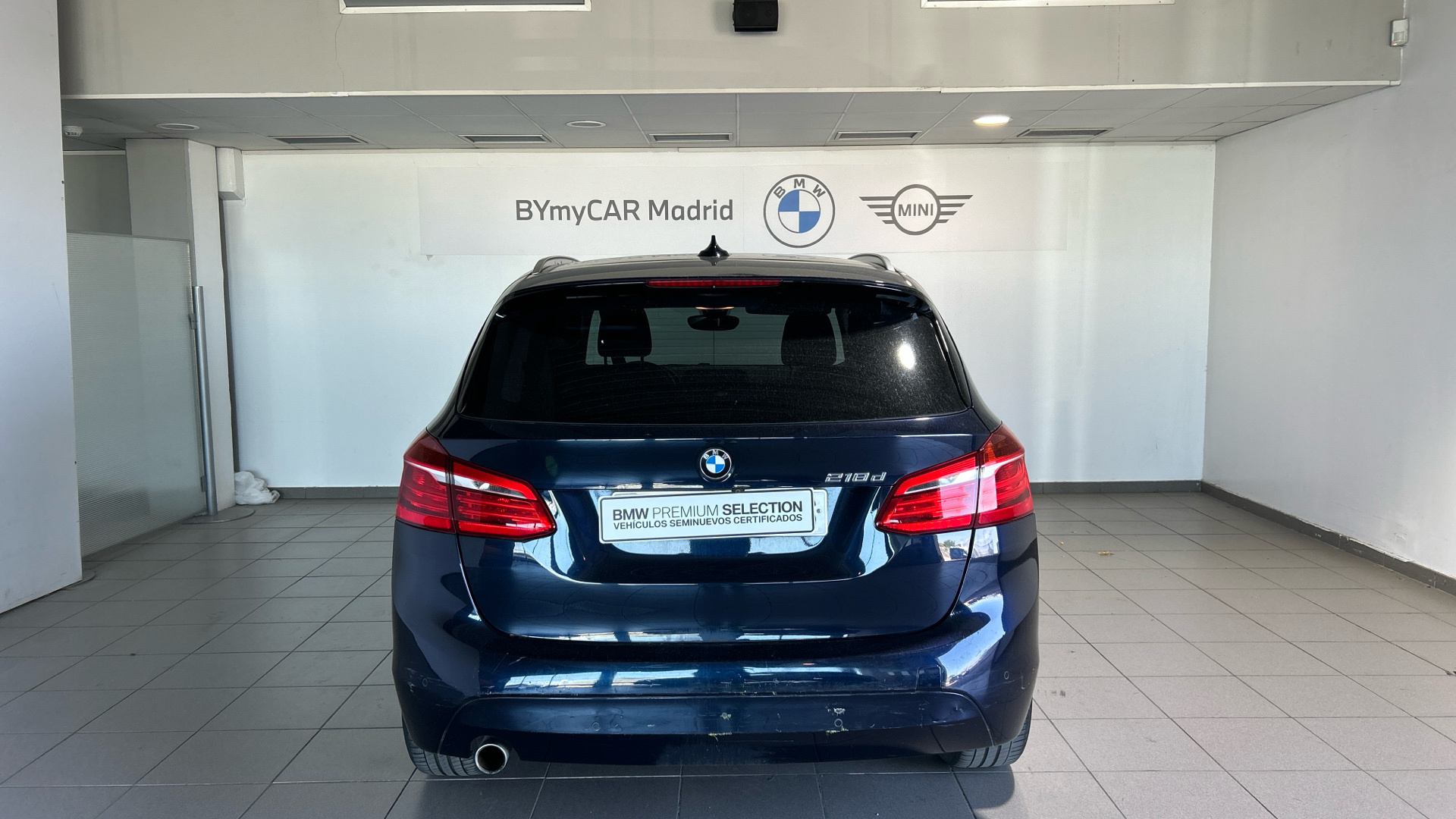 BMW Serie 2 218d Active Tourer color Azul. Año 2017. 110KW(150CV). Diésel. En concesionario BYmyCAR Madrid - Alcalá de Madrid