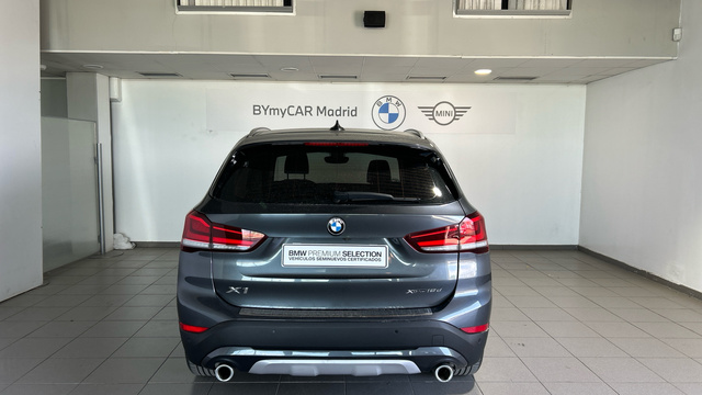BMW X1 xDrive18d color Gris. Año 2020. 110KW(150CV). Diésel. En concesionario BYmyCAR Madrid - Alcalá de Madrid