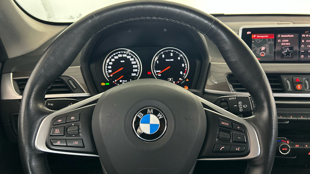 BMW X1 xDrive18d color Gris. Año 2020. 110KW(150CV). Diésel. En concesionario BYmyCAR Madrid - Alcalá de Madrid