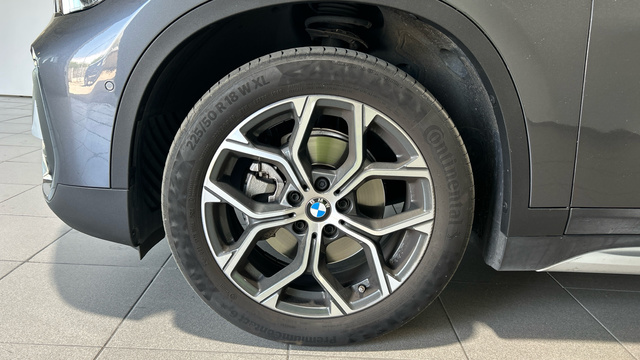 BMW X1 xDrive18d color Gris. Año 2020. 110KW(150CV). Diésel. En concesionario BYmyCAR Madrid - Alcalá de Madrid