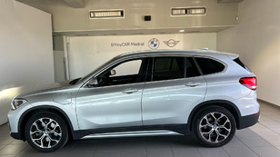 Fotos de BMW X1 xDrive25e color Gris Plata. Año 2021. 162KW(220CV). Híbrido Electro/Gasolina. En concesionario BYmyCAR Madrid - Alcalá de Madrid
