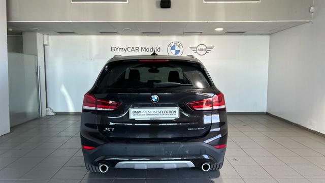 BMW X1 sDrive18d color Marrón. Año 2021. 110KW(150CV). Diésel. En concesionario BYmyCAR Madrid - Alcalá de Madrid
