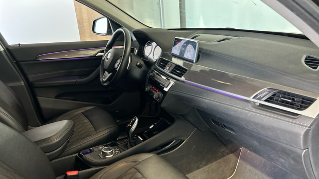 BMW X1 sDrive18d color Marrón. Año 2021. 110KW(150CV). Diésel. En concesionario BYmyCAR Madrid - Alcalá de Madrid