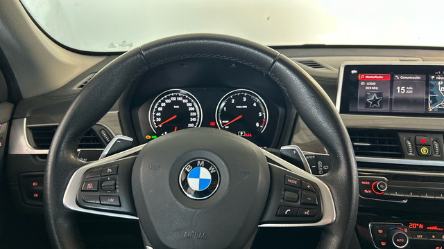 BMW X1 sDrive18d color Marrón. Año 2021. 110KW(150CV). Diésel. En concesionario BYmyCAR Madrid - Alcalá de Madrid