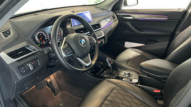 BMW X1 sDrive18d color Marrón. Año 2021. 110KW(150CV). Diésel. En concesionario BYmyCAR Madrid - Alcalá de Madrid