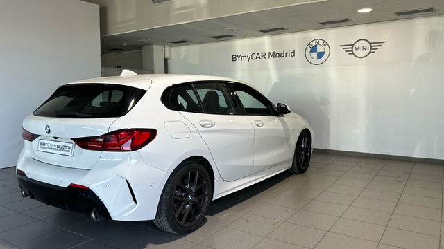 BMW Serie 1 120i color Blanco. Año 2022. 131KW(178CV). Gasolina. En concesionario BYmyCAR Madrid - Alcalá de Madrid