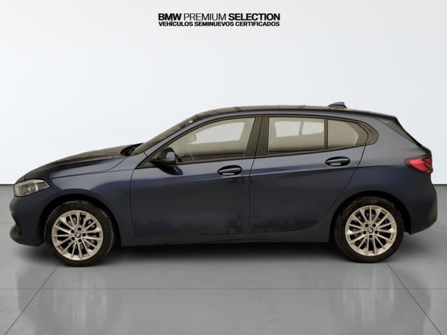 BMW Serie 1 118i color Azul. Año 2024. 103KW(140CV). Gasolina. En concesionario Automotor Premium Viso - Málaga de Málaga