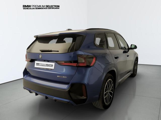 BMW X1 sDrive20i color Azul. Año 2024. 125KW(170CV). Gasolina. En concesionario Automotor Premium Velázquez - Málaga de Málaga