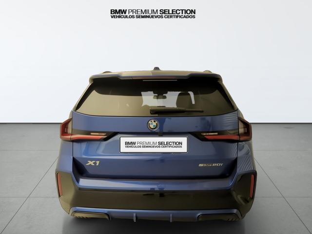 BMW X1 sDrive20i color Azul. Año 2024. 125KW(170CV). Gasolina. En concesionario Automotor Premium Velázquez - Málaga de Málaga