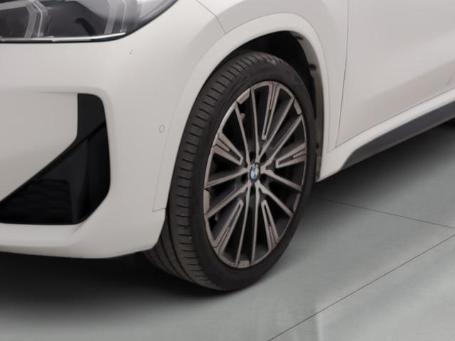 BMW X1 sDrive20i color Blanco. Año 2023. 125KW(170CV). Gasolina. En concesionario Automotor Premium Marbella - Málaga de Málaga
