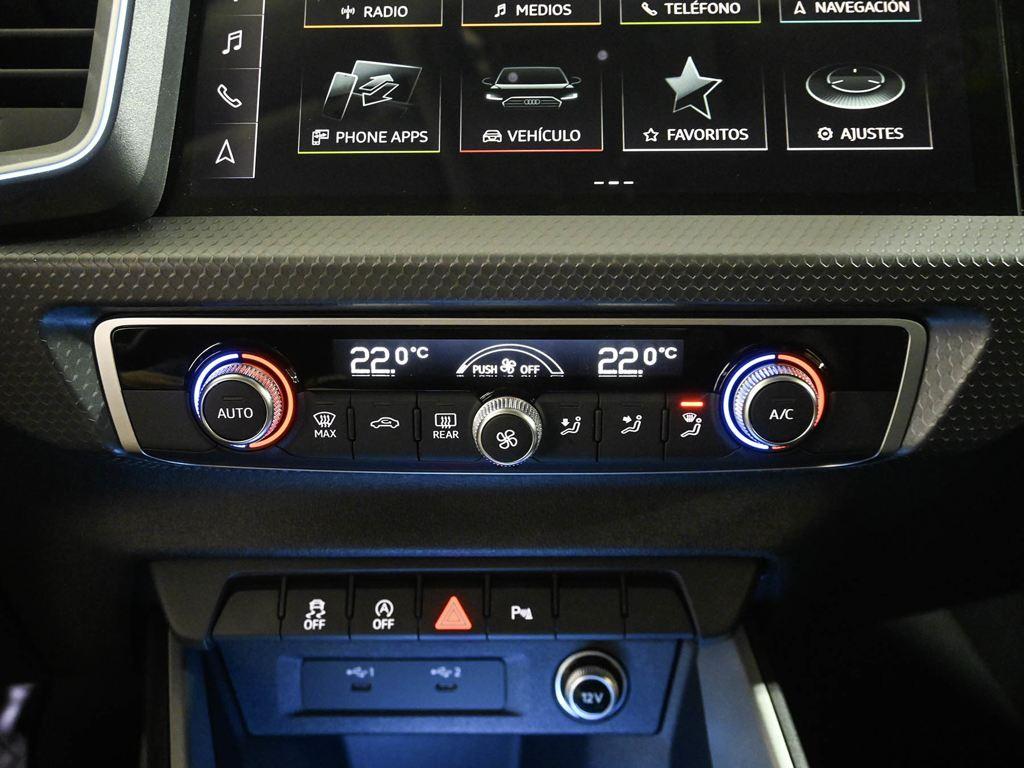 Audi A1 Sportback Adrenalin Black edition 30 TFSI 81 kW (110 CV) S tronic 14