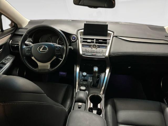 Lexus NX 300h Executive 4WD 145 kW (197 CV)