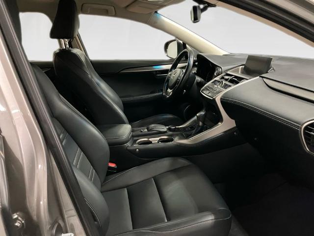 Lexus NX 300h Executive 4WD 145 kW (197 CV)