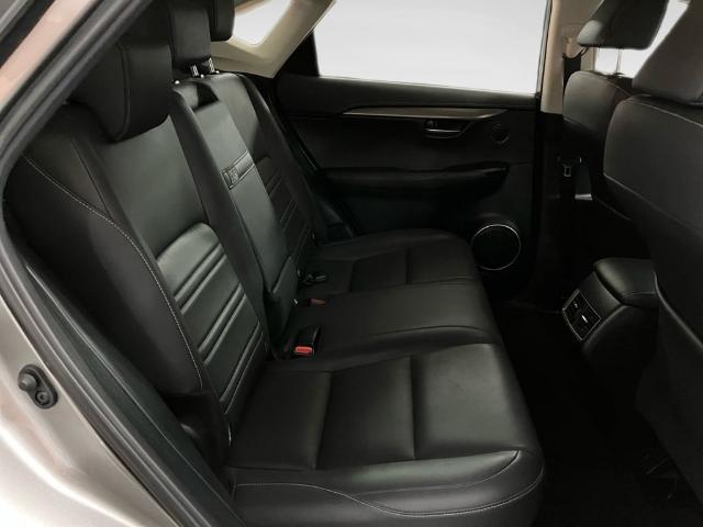 Lexus NX 300h Executive 4WD 145 kW (197 CV)