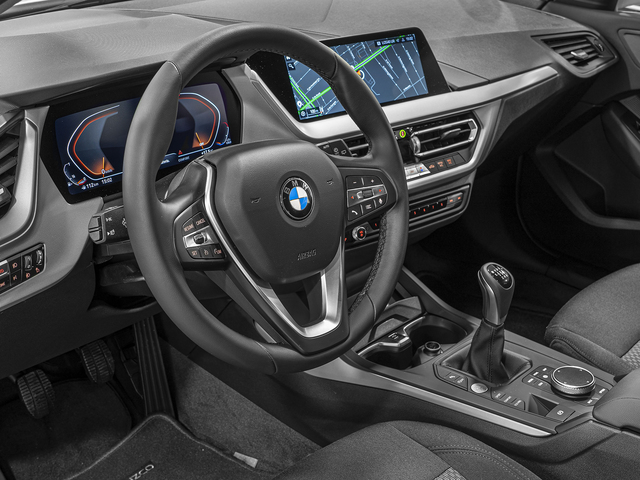 BMW Serie 1 118i color Blanco. Año 2022. 103KW(140CV). Gasolina. En concesionario Caetano Cuzco, Alcalá de Madrid