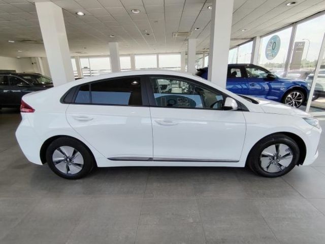 Hyundai Ioniq 1.6 GDI HEV Klass DCT 104 kW (141 CV)