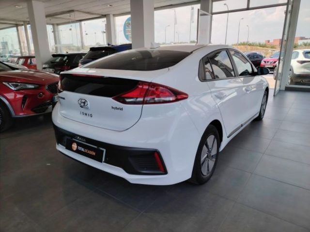 Hyundai Ioniq 1.6 GDI HEV Klass DCT 104 kW (141 CV)