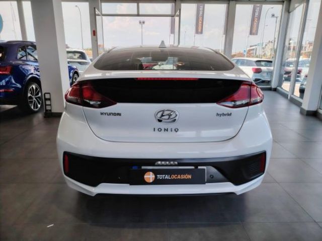 Hyundai Ioniq 1.6 GDI HEV Klass DCT 104 kW (141 CV)