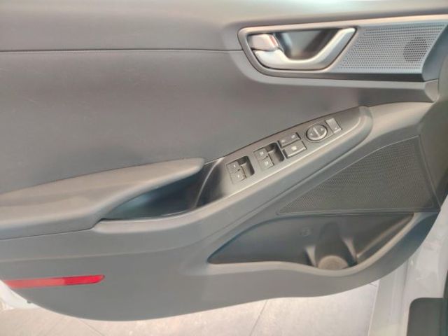 Hyundai Ioniq 1.6 GDI HEV Klass DCT 104 kW (141 CV)