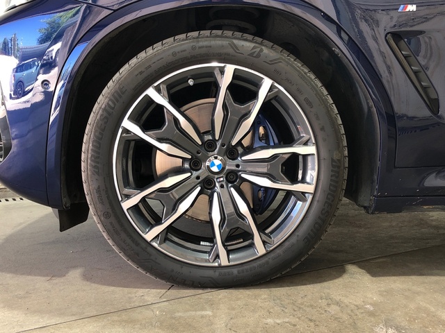 BMW X4 M40d color Azul. Año 2024. 250KW(340CV). Diésel. En concesionario Movilnorte El Plantio de Madrid