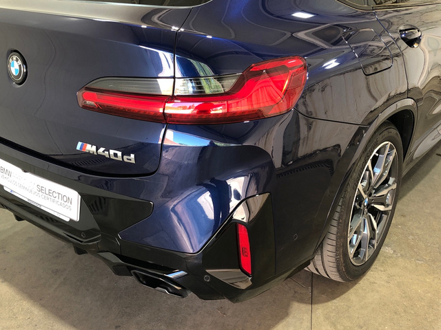 BMW X4 M40d color Azul. Año 2024. 250KW(340CV). Diésel. En concesionario Movilnorte El Plantio de Madrid