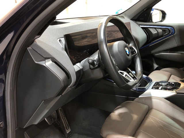 BMW X3 xDrive20d color Azul. Año 2024. 145KW(197CV). Diésel. En concesionario Movilnorte El Plantio de Madrid