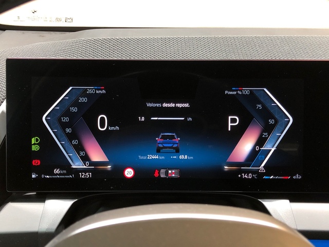 BMW X3 xDrive20d color Azul. Año 2024. 145KW(197CV). Diésel. En concesionario Movilnorte El Plantio de Madrid