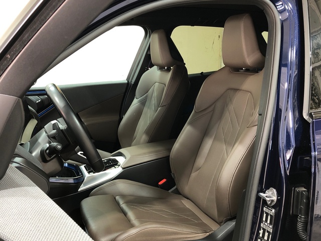 BMW X3 xDrive20d color Azul. Año 2024. 145KW(197CV). Diésel. En concesionario Movilnorte El Plantio de Madrid