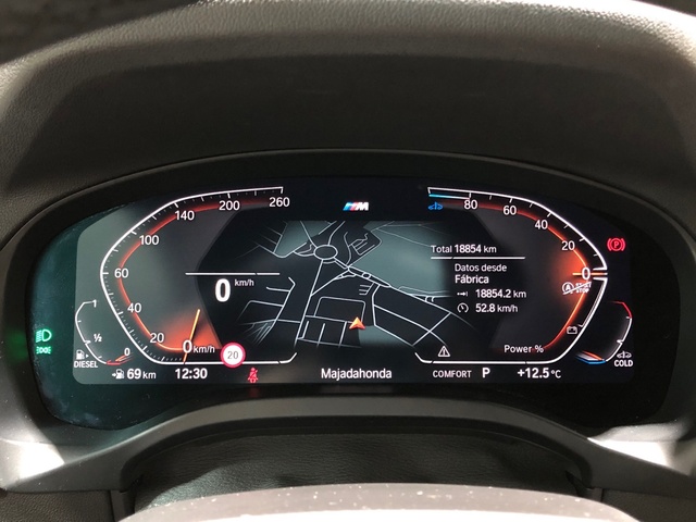 BMW X4 xDrive20d color Azul. Año 2024. 140KW(190CV). Diésel. En concesionario Movilnorte El Plantio de Madrid