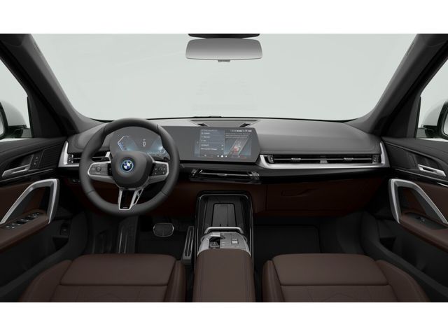 BMW X1 xDrive25e color Blanco. Año 2024. 180KW(245CV). Híbrido Electro/Gasolina. En concesionario Movilnorte El Plantio de Madrid