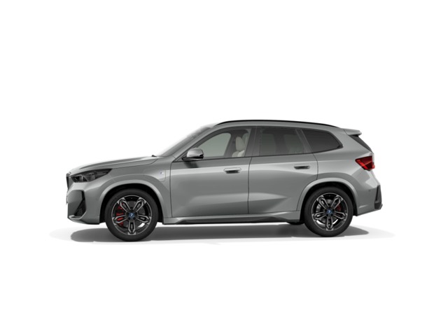 BMW X1 xDrive30e color Gris Plata. Año 2024. 240KW(326CV). Híbrido Electro/Gasolina. En concesionario Movilnorte El Plantio de Madrid