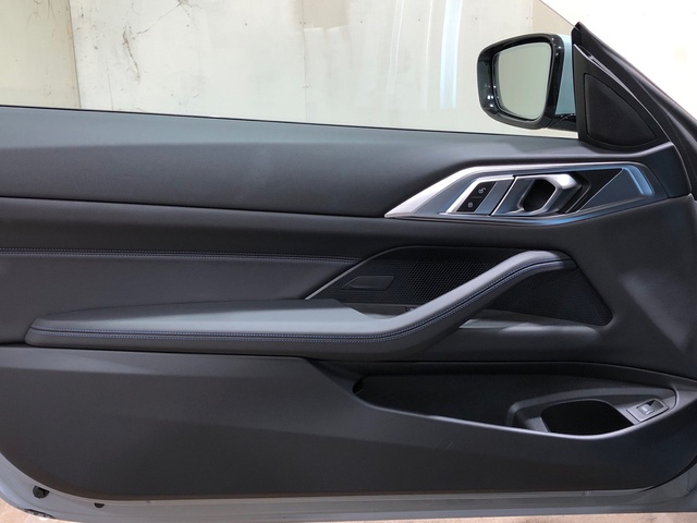 BMW Serie 4 420d Coupe color Gris. Año 2024. 140KW(190CV). Diésel. En concesionario Movilnorte El Plantio de Madrid